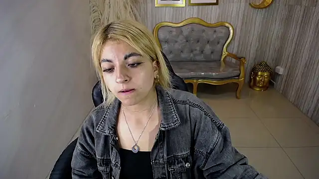 Snapshot of lili_conor_s chatting on February 25, 2025, 3:20 am lili conor s online show from February 25, 2025, 3:20 am