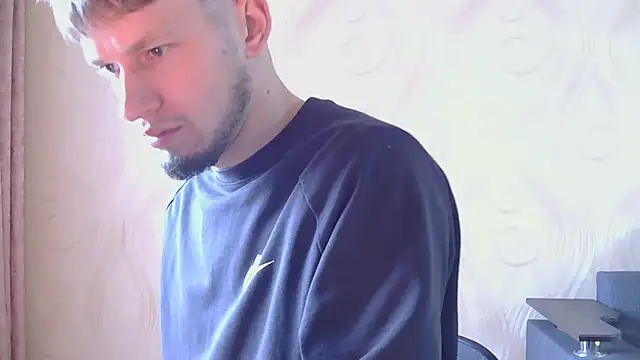 Snapshot of frama666 chatting on October 24, 2025, 11:31 am frama666 online show from October 24, 2025, 11:31 am