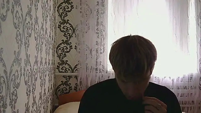 Snapshot of frama666 chatting on October 13, 2025, 9:33 am frama666 online show from October 13, 2025, 9:33 am