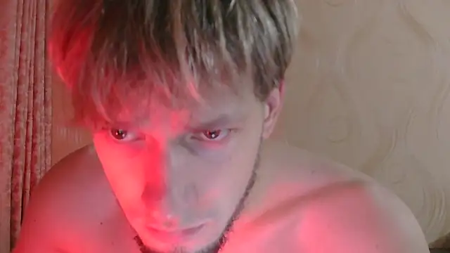 Snapshot of frama666 chatting on October 18, 2025, 9:17 pm frama666 online show from October 18, 2025, 9:17 pm