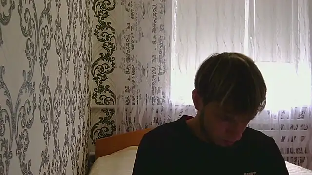 Snapshot of frama666 chatting on October 8, 2025, 10:06 am frama666 online show from October 8, 2025, 10:06 am