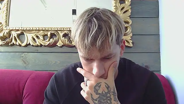 Snapshot of frama666 chatting on September 18, 2025, 9:56 am frama666 online show from September 18, 2025, 9:56 am