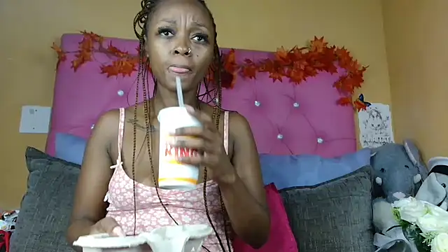Snapshot of xxTatiannaxx chatting on April 27, 2026, 10:30 pm xxTatiannaxx online show from April 27, 2026, 10:30 pm