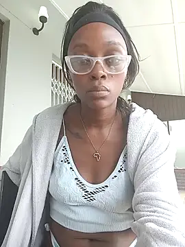 xxTatiannaxx online show from March 15, 2025, 8:37 am