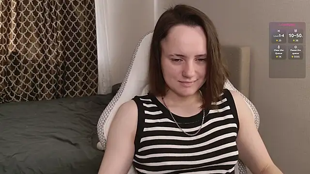 Luna Loveee online show from September 28, 2025, 5:14 am