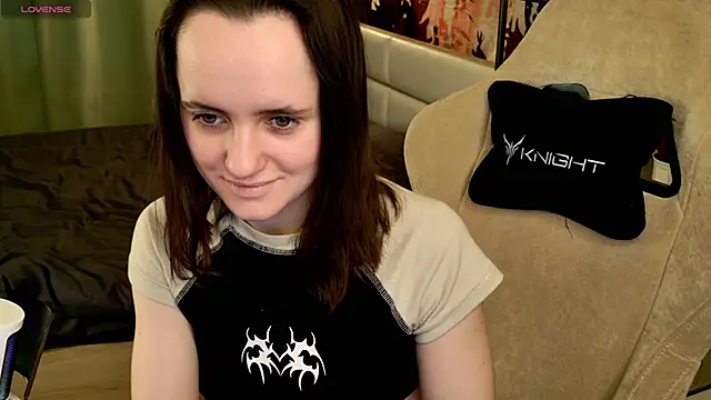 Luna Loveee online show from March 18, 2025, 6:50 am