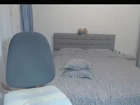 Snapshot of MatureDiana chatting on November 6, 2025, 1:53 am MatureDiana online show from November 6, 2025, 1:53 am