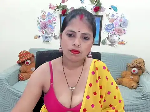 Snapshot of leahgotiii chatting on May 13, 2026, 3:13 am leahgotiii online show from May 13, 2026, 3:13 am