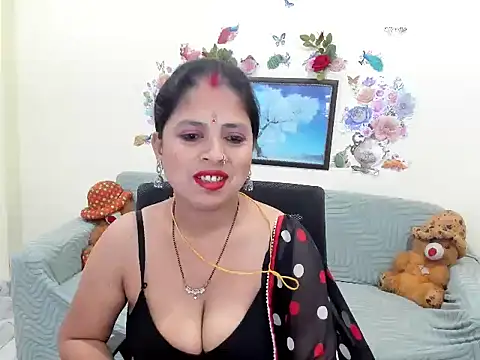 Snapshot of leahgotiii chatting on May 18, 2026, 4:18 am leahgotiii online show from May 18, 2026, 4:18 am