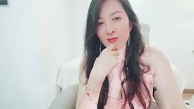 Snapshot of Dazzlebean chatting on May 3, 2026, 2:09 pm Dazzlebean online show from May 3, 2026, 2:09 pm