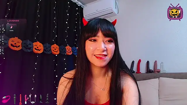 Snapshot of miyakimi0101 chatting on October 30, 2025, 11:45 pm miyakimi0101 online show from October 30, 2025, 11:45 pm