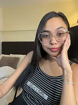 Lucia Brown  online show from July 9, 2026, 9:47 pm
