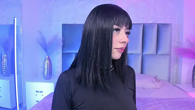Snapshot of Selene_bennet chatting on May 2, 2026, 3:45 am Selene bennet online show from May 2, 2026, 3:45 am