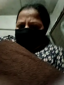 Snapshot of sharnjit299 chatting on December 2, 2025, 4:41 pm sharnjit299 online show from December 2, 2025, 4:41 pm