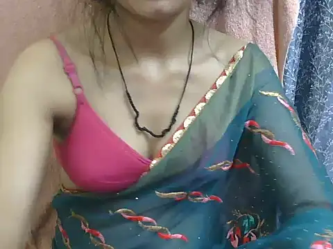 Cute Pihu01 online show from September 11, 2025, 6:19 pm