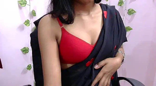 Cute Pihu01 online show from March 2, 2025, 1:37 am