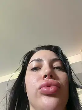 Snapshot of Mia_Splash chatting on July 31, 2026, 9:09 am Mia Splash online show from July 31, 2026, 9:09 am