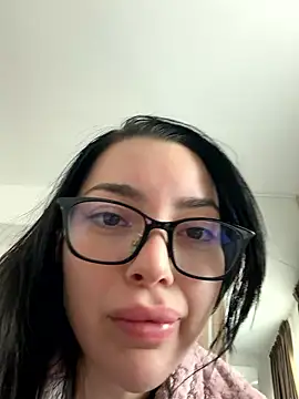 Mia Splash online show from January 17, 2026, 10:30 am