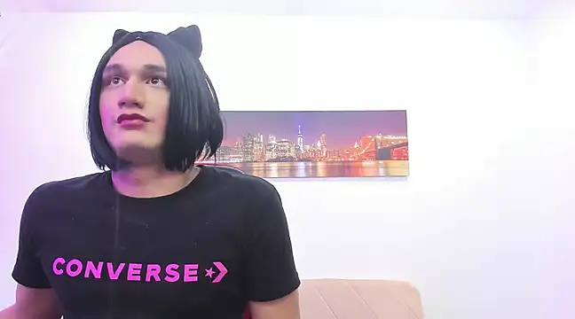 GigiHilss online show from February 27, 2025, 4:43 pm