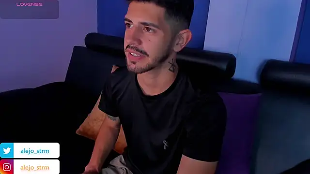 Snapshot of AlejandroStormm chatting on October 3, 2025, 9:16 pm AlejandroStormm online show from October 3, 2025, 9:16 pm