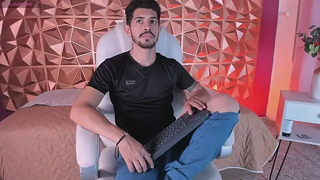 Snapshot of AlejandroStormm chatting on March 16, 2025, 8:21 pm AlejandroStormm online show from March 16, 2025, 8:21 pm