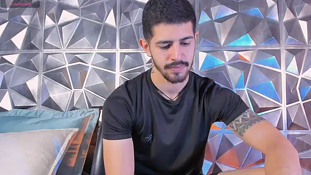 AlejandroStormm online show from March 3, 2026, 10:39 pm