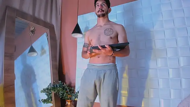 Snapshot of AlejandroStormm chatting on March 19, 2025, 8:54 pm AlejandroStormm online show from March 19, 2025, 8:54 pm