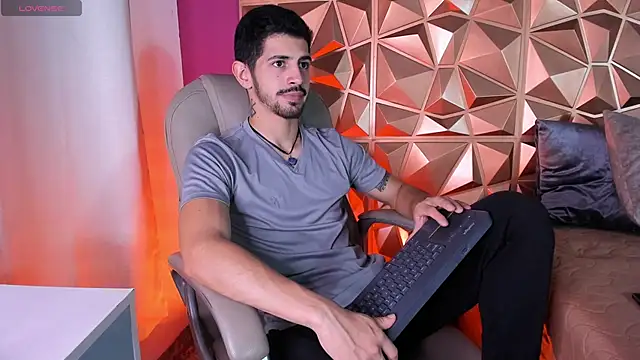 AlejandroStormm online show from March 21, 2026, 4:03 am