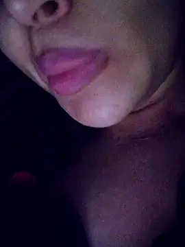 Sexlove1xo online show from November 27, 2025, 2:50 pm