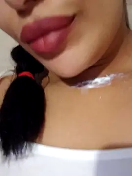 Sexlove1xo online show from November 6, 2025, 2:21 pm