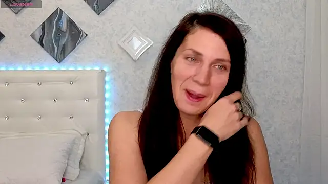 mylady xenia online show from November 7, 2025, 7:51 pm