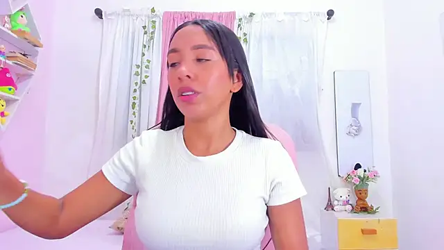 Snapshot of Emma_lorense22 chatting on March 11, 2025, 7:03 pm Emma lorense22 online show from March 11, 2025, 7:03 pm