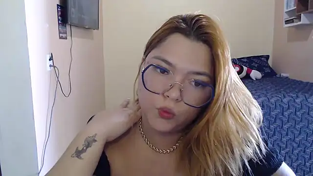 Snapshot of GoddessChaar chatting on February 11, 2026, 12:49 pm GoddessChaar online show from February 11, 2026, 12:49 pm