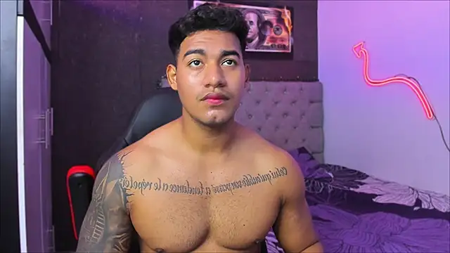 Snapshot of luigi_hot_ chatting on January 15, 2026, 5:27 pm luigi hot online show from January 15, 2026, 5:27 pm