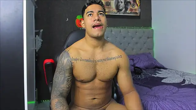 Snapshot of luigi_hot_ chatting on October 28, 2025, 4:50 pm luigi hot online show from October 28, 2025, 4:50 pm