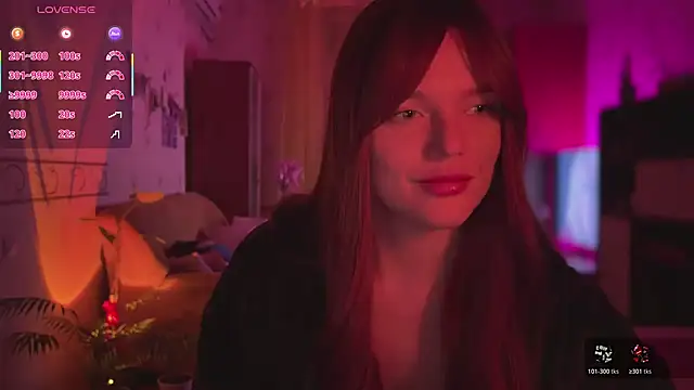 CherryRed Girl online show from April 15, 2026, 7:40 pm