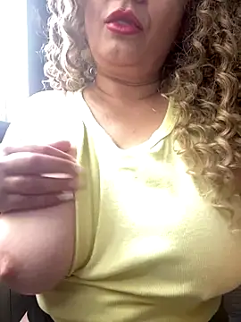 Snapshot of wife45bbw chatting on September 20, 2025, 10:20 am wife45bbw online show from September 20, 2025, 10:20 am