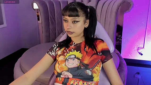 Snapshot of Seren_Bleck chatting on March 18, 2025, 2:18 am Seren Bleck online show from March 18, 2025, 2:18 am