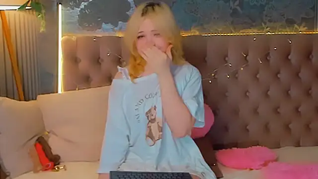 EmilyAngells online show from February 23, 2026, 6:47 am