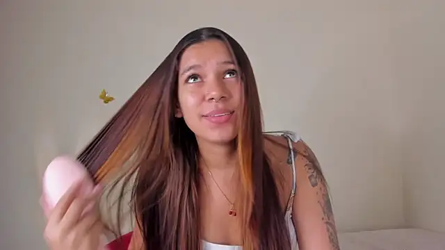 violett 24  online show from October 8, 2025, 11:16 pm