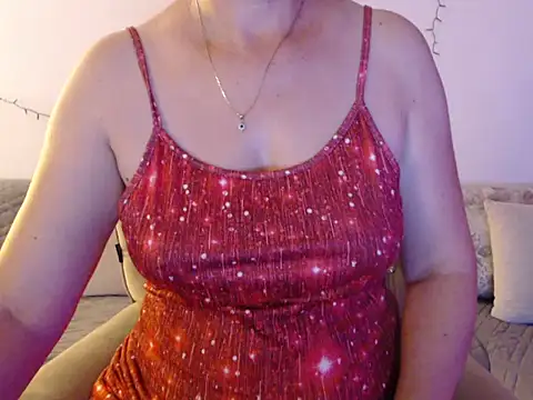 Snapshot of YourfantasyGiuly chatting on June 25, 2026, 6:51 am YourfantasyGiuly online show from June 25, 2026, 6:51 am
