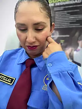 Megan-01- online show from November 27, 2025, 12:38 pm