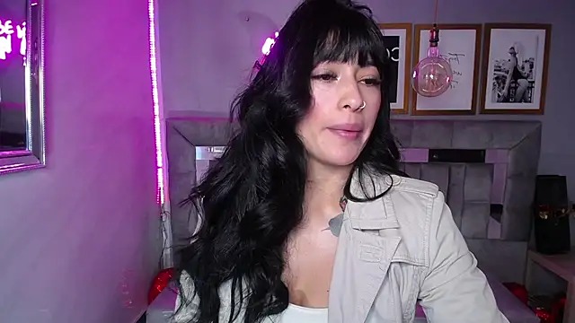 Snapshot of Isabella_Collen_v chatting on March 10, 2025, 12:38 pm Isabella Collen v online show from March 10, 2025, 12:38 pm