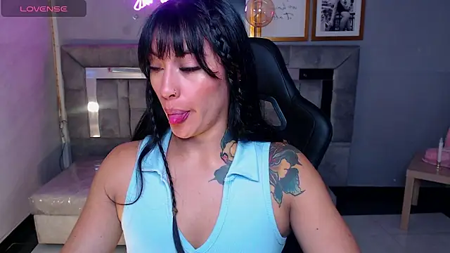 Snapshot of Isabella_Collen_v chatting on November 12, 2025, 1:04 pm Isabella Collen v online show from November 12, 2025, 1:04 pm