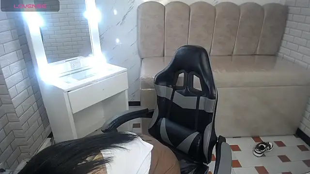 Isabella Collen v online show from February 25, 2026, 1:11 pm