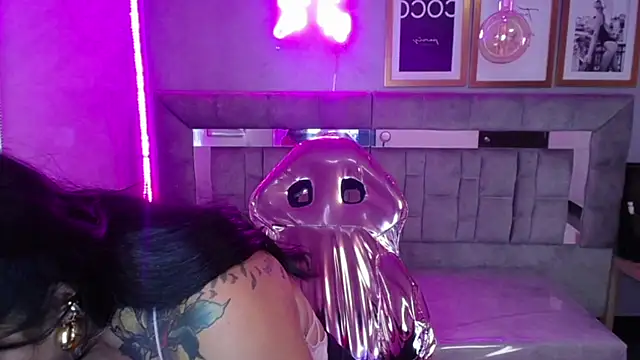 Snapshot of Isabella_Collen_v chatting on March 19, 2025, 6:44 pm Isabella Collen v online show from March 19, 2025, 6:44 pm