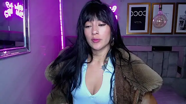 Snapshot of Isabella_Collen_v chatting on March 17, 2025, 12:57 pm Isabella Collen v online show from March 17, 2025, 12:57 pm