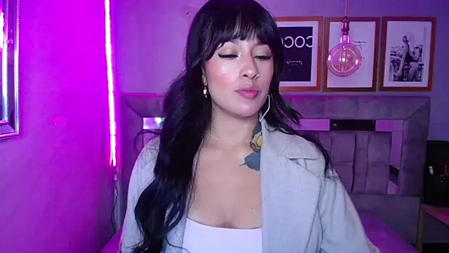 Snapshot of Isabella_Collen_v chatting on March 19, 2025, 12:34 pm Isabella Collen v online show from March 19, 2025, 12:34 pm