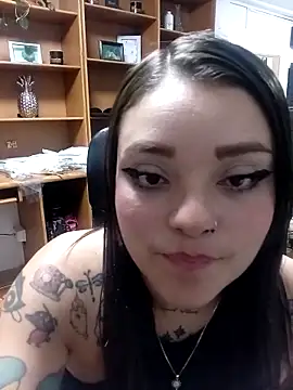 Snapshot of ChloeAllennn chatting on May 2, 2026, 8:08 am ChloeAllennn online show from May 2, 2026, 8:08 am