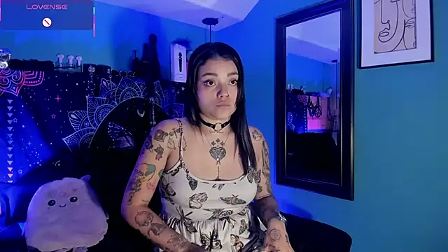 Snapshot of ChloeAllennn chatting on May 6, 2026, 12:36 am ChloeAllennn online show from May 6, 2026, 12:36 am
